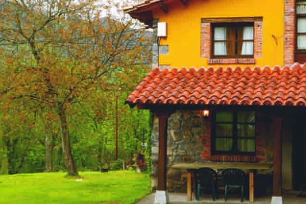 La Rotella, Calma Al Lado De Onís Exterior foto